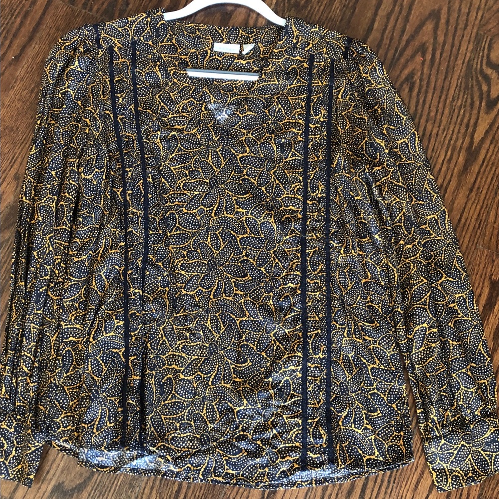 Hinge blouse size M